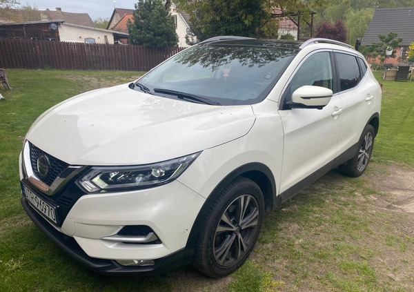 Nissan Qashqai cena 71500 przebieg: 164700, rok produkcji 2018 z Trzebnica małe 191